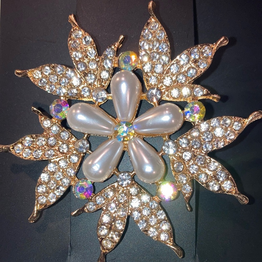 INC International Concepts Gold and White Brooch